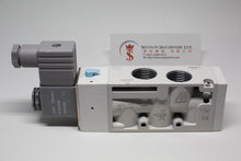 Load image into Gallery viewer, Mindman MVSC-460-4E1 AC220V Solenoid Valve 5/2 1/2&quot; BSP (Made in Taiwan)