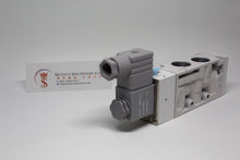 Load image into Gallery viewer, Mindman MVSC-460-4E1 AC220V Solenoid Valve 5/2 1/2&quot; BSP (Made in Taiwan)