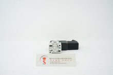 Load image into Gallery viewer, SMC VT307E-5DZ-01F-Q Solenoid Valve