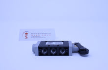Load image into Gallery viewer, API AC2181520 Mechanical Valve 1/8&quot; 5/2 Bi-directional Lever and Roller - Watson Machinery Hydraulics Pneumatics