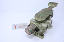 Load image into Gallery viewer, Parker Taiyo 4FN-206 Pedal Valve