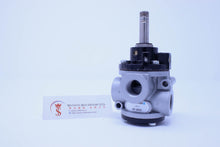 Load image into Gallery viewer, Univer AF-2530 (U2) 1/2&quot; Poppet Valve